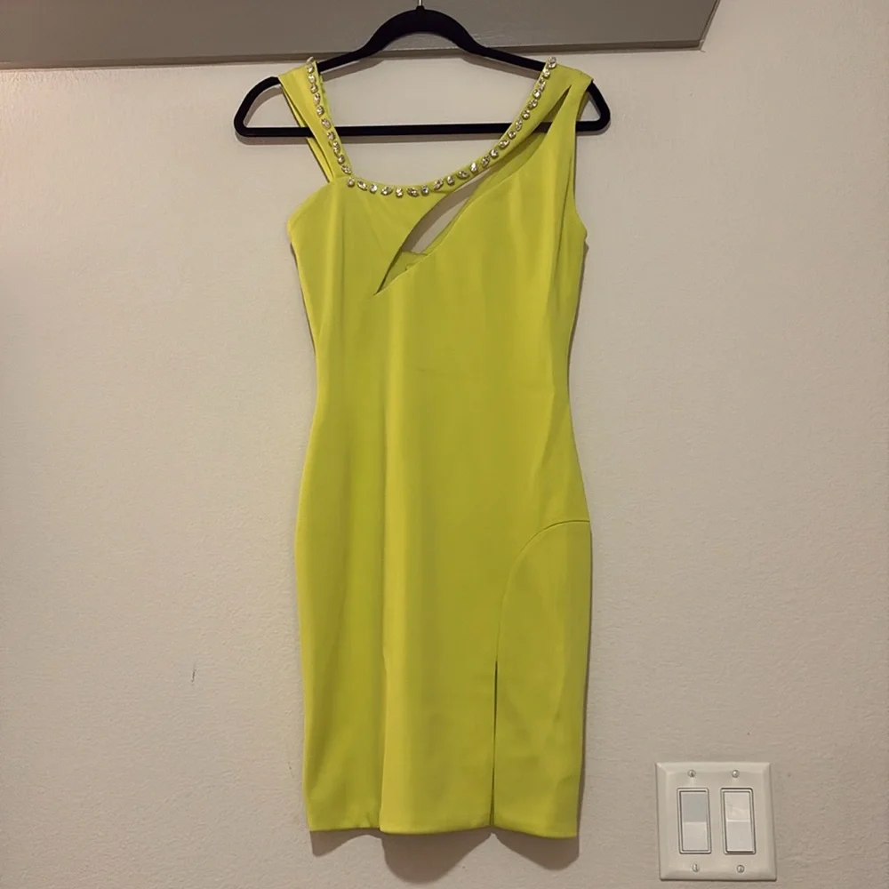 CDGNY by CD Greene Chartreuse Rhinestone Sheath Dress SZ 6 EUC